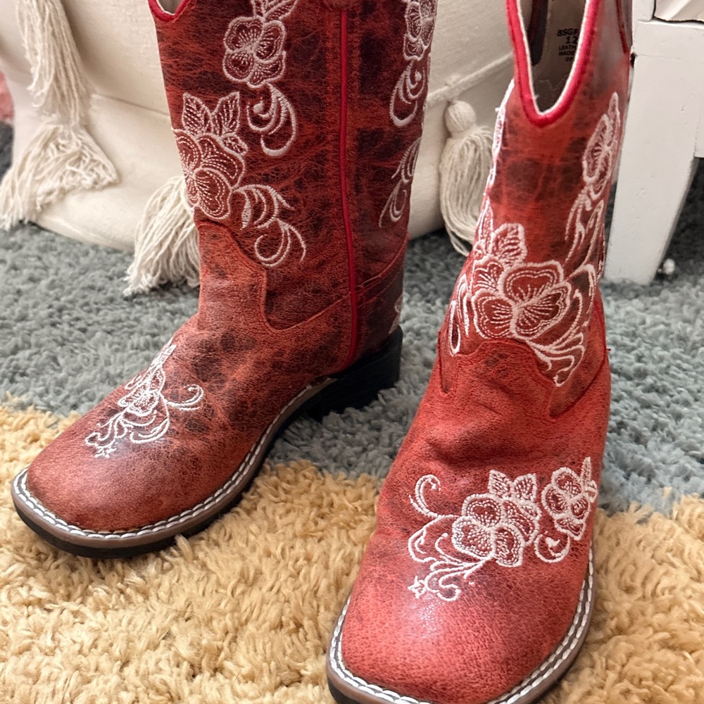 Shyanne Red Girls Embroidered Western Cowboy Boots